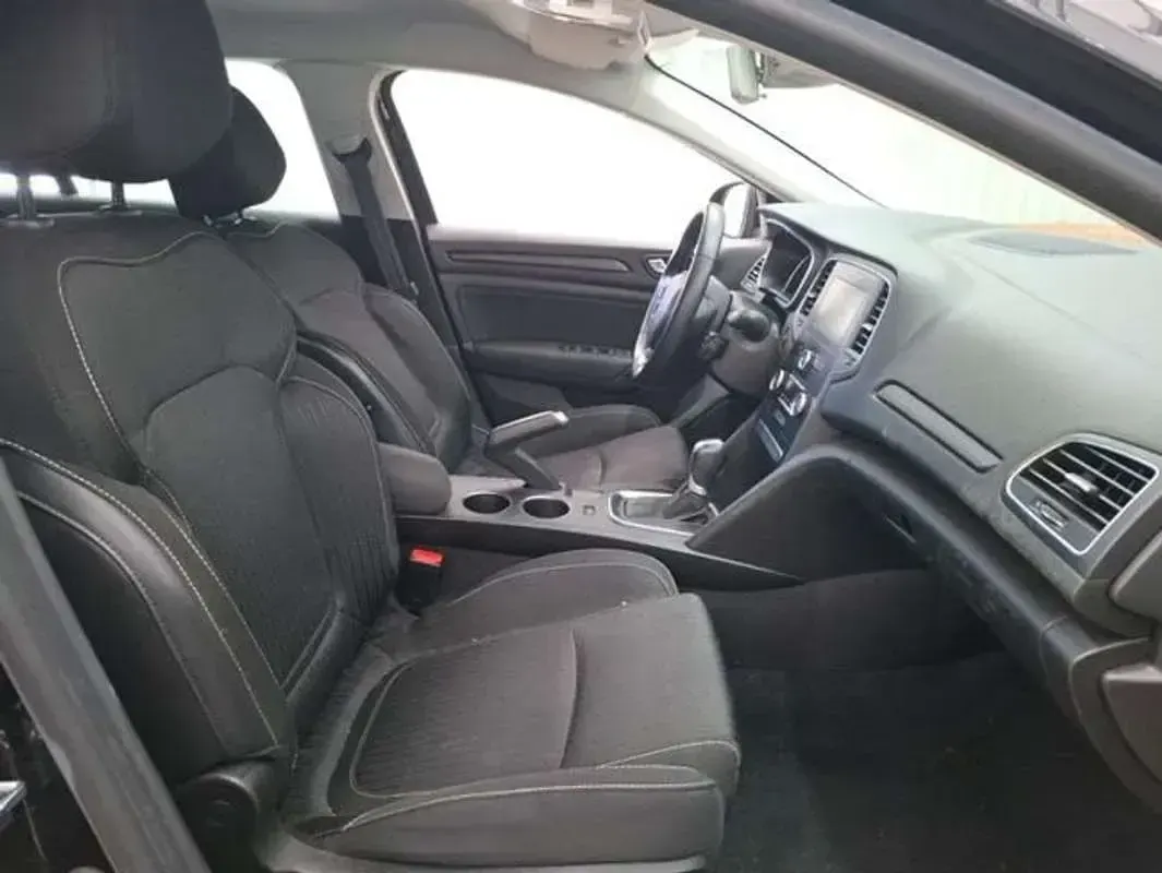 Usado Renault Mégane GrandTour Zen 116 CV (85 kW) 2020 Negro Familiar