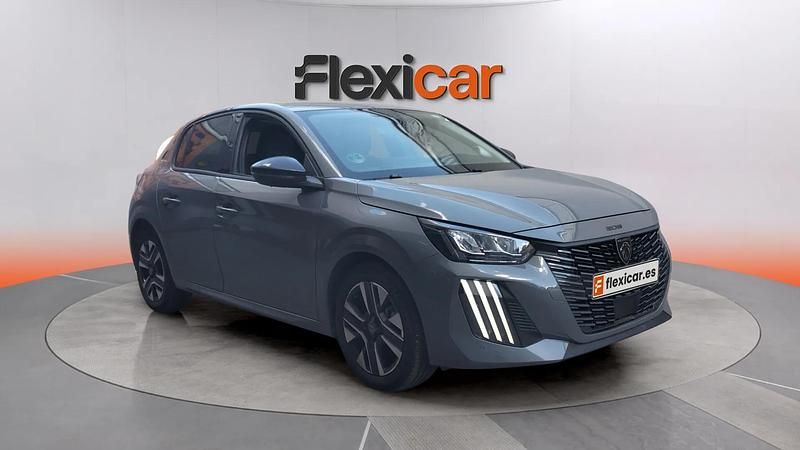 Usado Peugeot 208 Allure 101 CV (74 kW) 2025 Gris Utilitario
