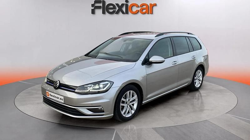Usado VW Golf Sportsvan Advance 130 CV (95 kW) 2018 Gris Monovolumen