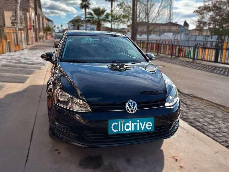 Usado VW Golf VII Advance 105 CV (77 kW) 2015 Negro Familiar