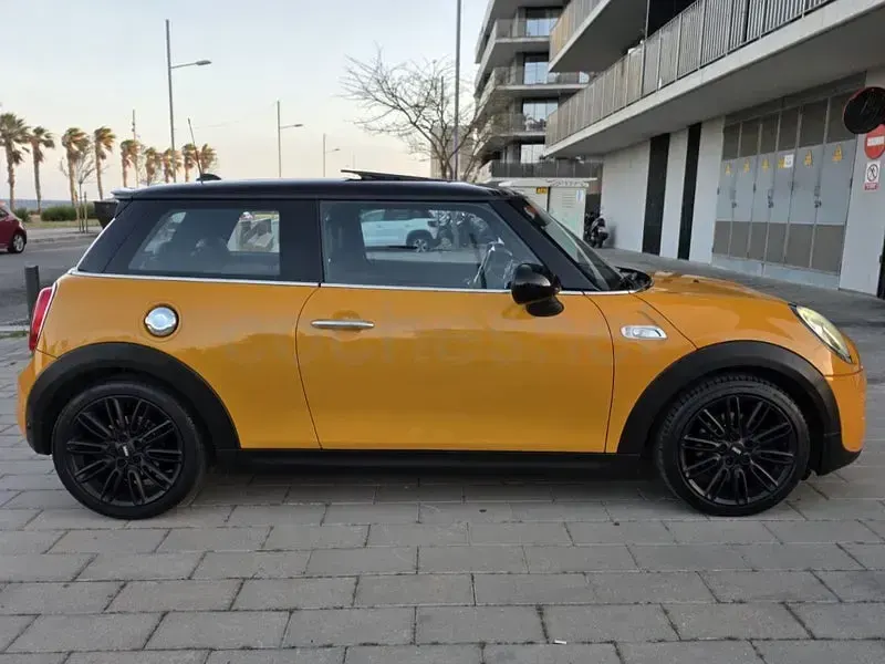 Usado Mini Cooper S 184 CV (135 kW) 2014 Amarillo Utilitario