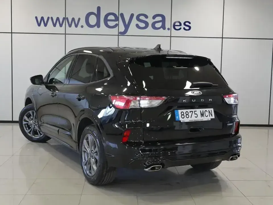 Usado Ford Kuga ST-Line X 225 CV (165 kW) 2022 Negro SUV