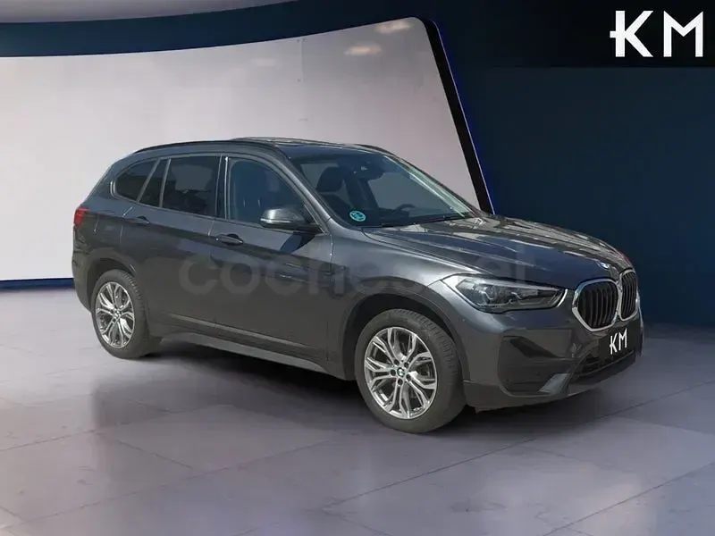 Usado BMW X1 136 CV (100 kW) 2021 Gris / plata SUV