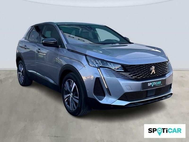 Usado Peugeot 3008 Allure 131 CV (96 kW) 2023 Gris SUV