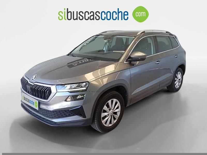 Usado Skoda Karoq Ambition 150 CV (110 kW) 2022 Gris/plata SUV