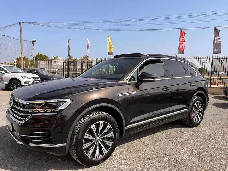 Usado VW Touareg 286 CV (210 kW) 2018 Marrón SUV
