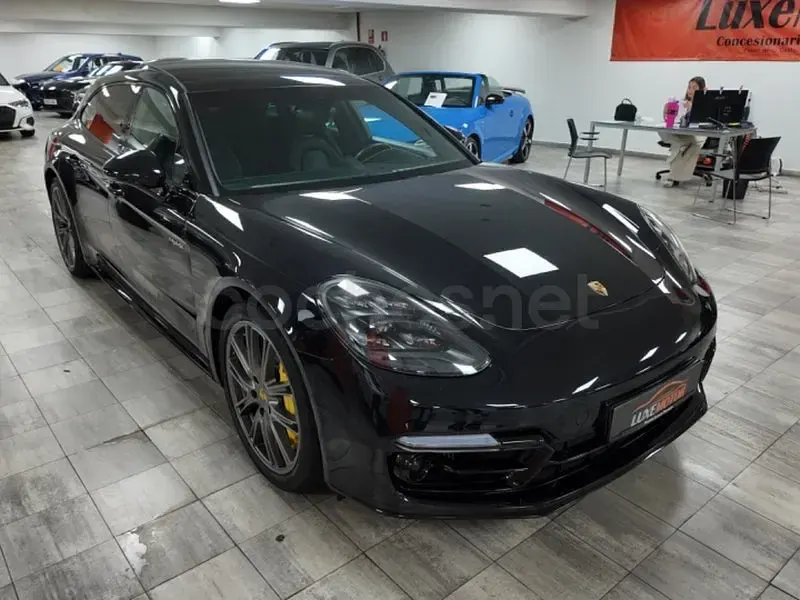Usado Porsche Panamera Sport Turismo 700 CV (514 kW) 2020 Negro Familiar
