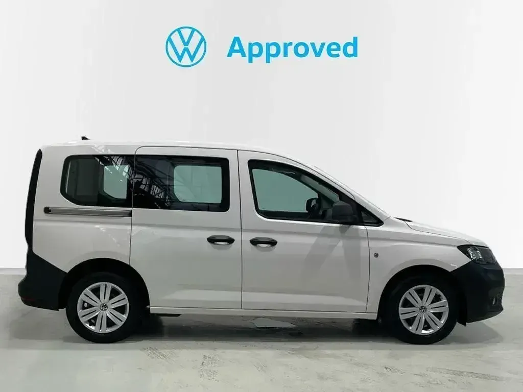 Usado VW Caddy 102 CV (75 kW) 2021 Blanco Monovolumen