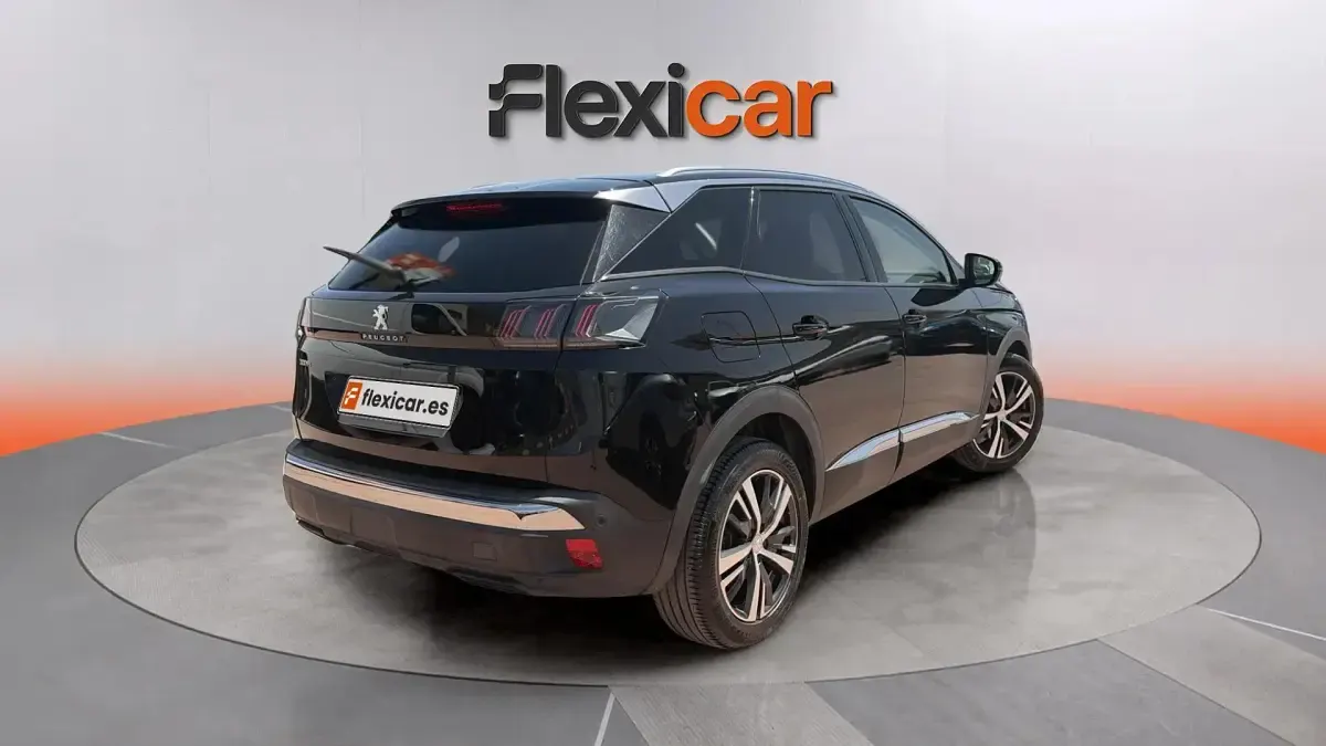 Usado Peugeot 3008 Allure 130 CV (95 kW) 2021 Negro SUV