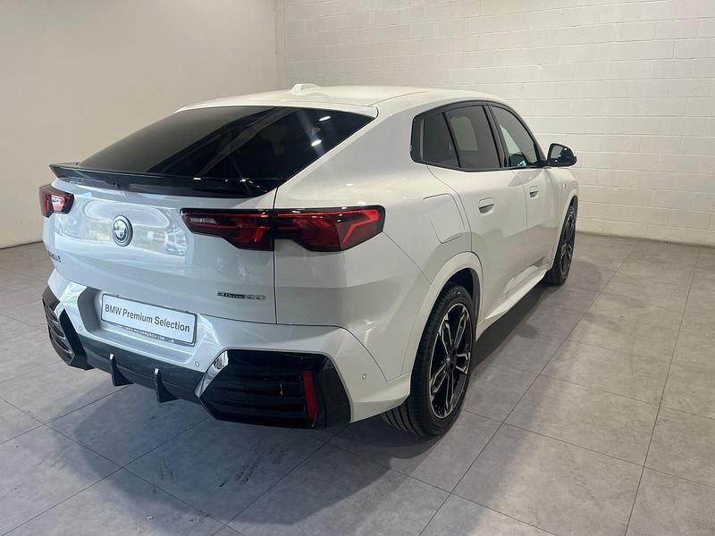 Usado BMW iX2 Comfort Edition 150 kW (204 CV) 2025 SUV