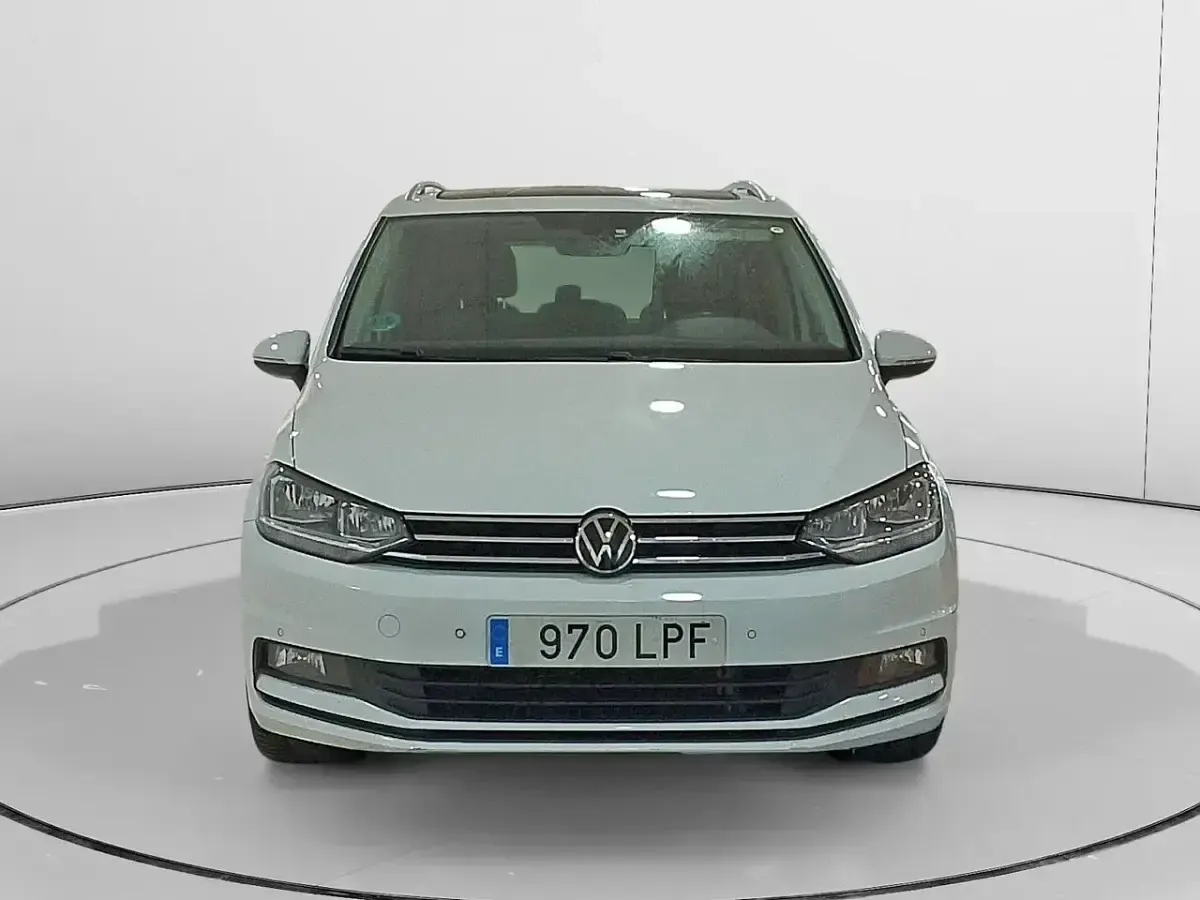 Usado VW Touran Advance 150 CV (110 kW) 2021 Blanco Monovolumen