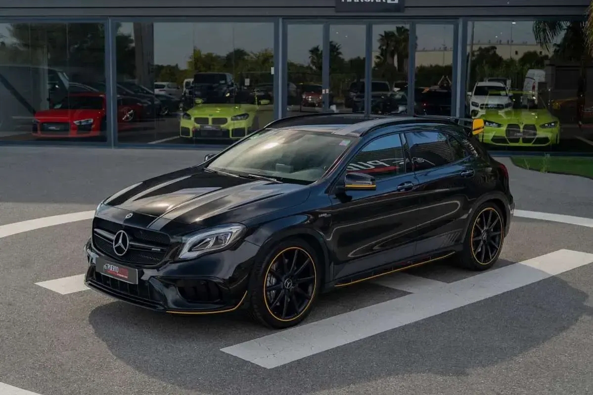 Usado Mercedes GLA45 AMG AMG 381 CV (280 kW) 2017 Negro SUV