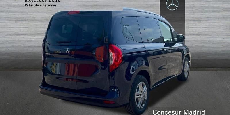 Nuevo Mercedes T180 116 CV (85 kW) 2025 Azul Monovolumen