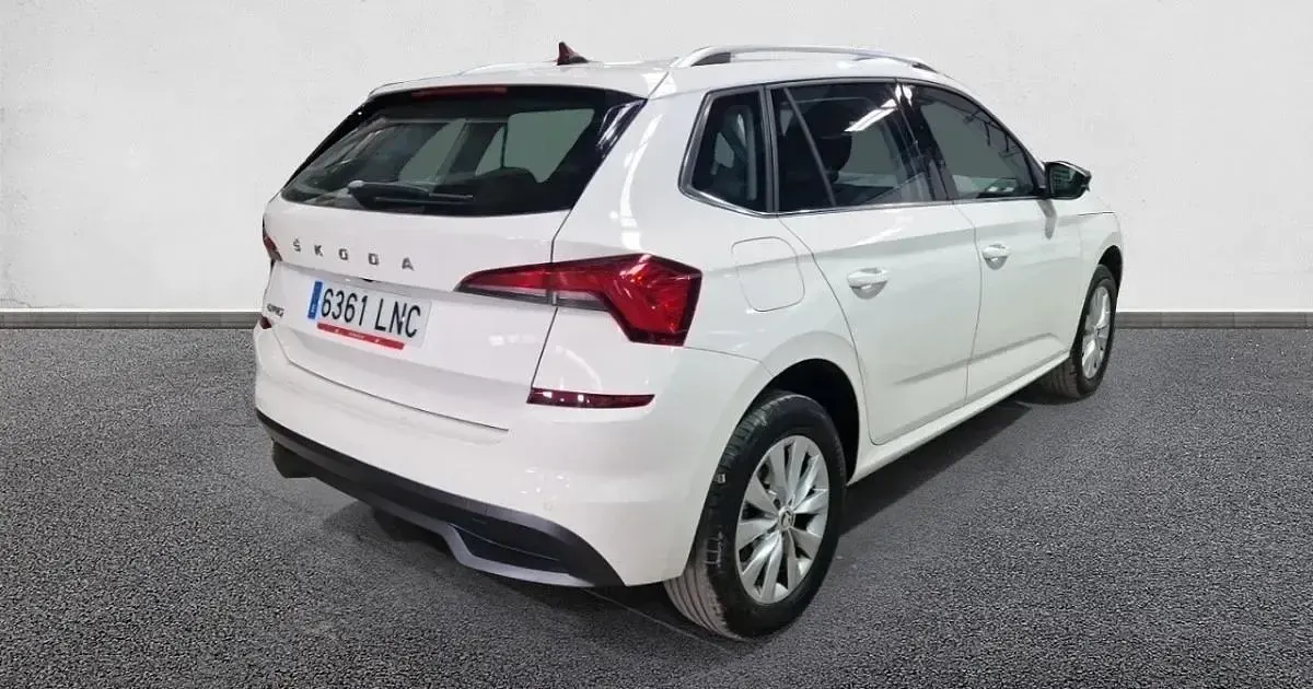 Usado Skoda Kamiq Ambition 110 CV (80 kW) 2021 SUV