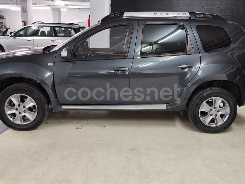 Usado Dacia Duster Lauréate 109 CV (80 kW) 2013 Gris / plata SUV