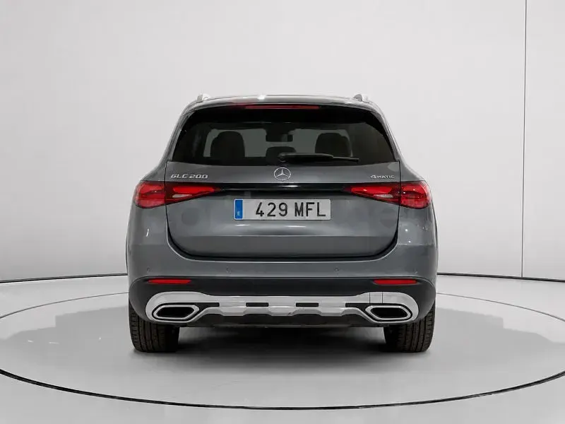 Usado Mercedes GLC200 204 CV (150 kW) 2023 Gris / plata SUV