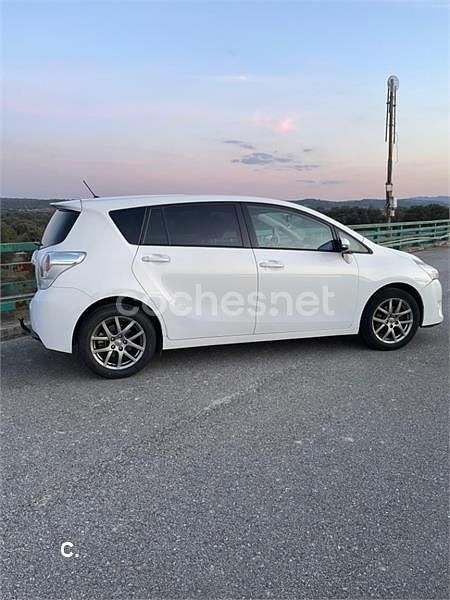 Usado Toyota Verso Advance 124 CV (91 kW) 2014 Blanco Monovolumen