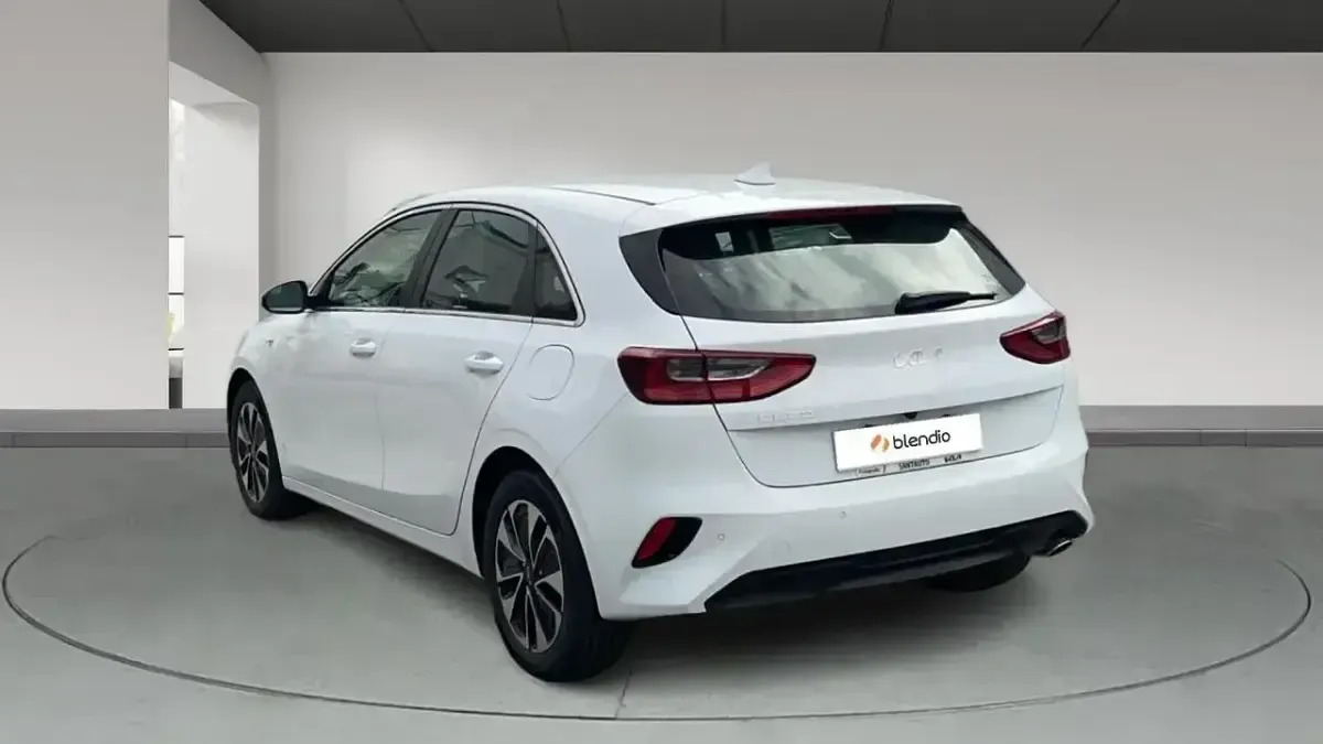 Nuevo Kia Ceed 100 CV (73 kW) 2026 Blanco Utilitario