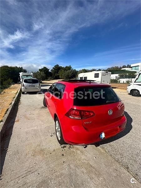 Usado VW Golf VII Advance 110 CV (80 kW) 2017 Rojo Berlina