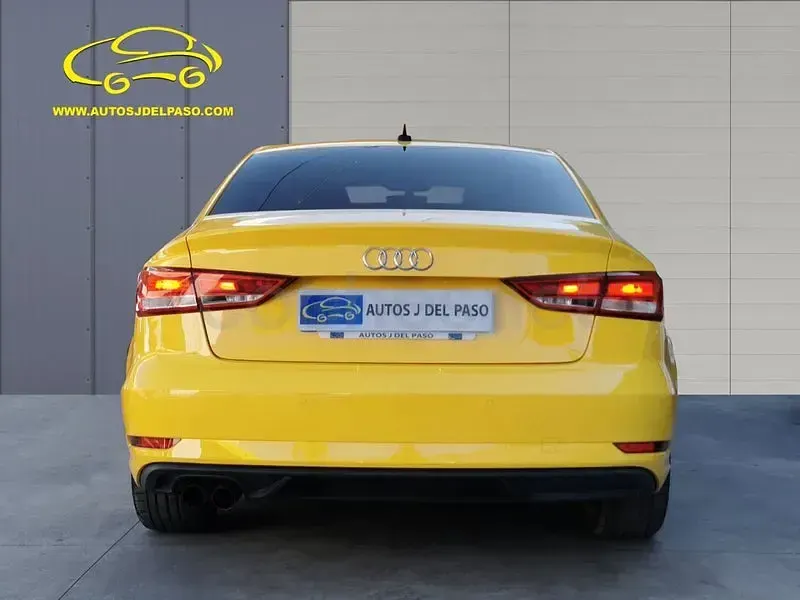 Usado Audi A3 150 CV (110 kW) 2019 Amarillo Berlina