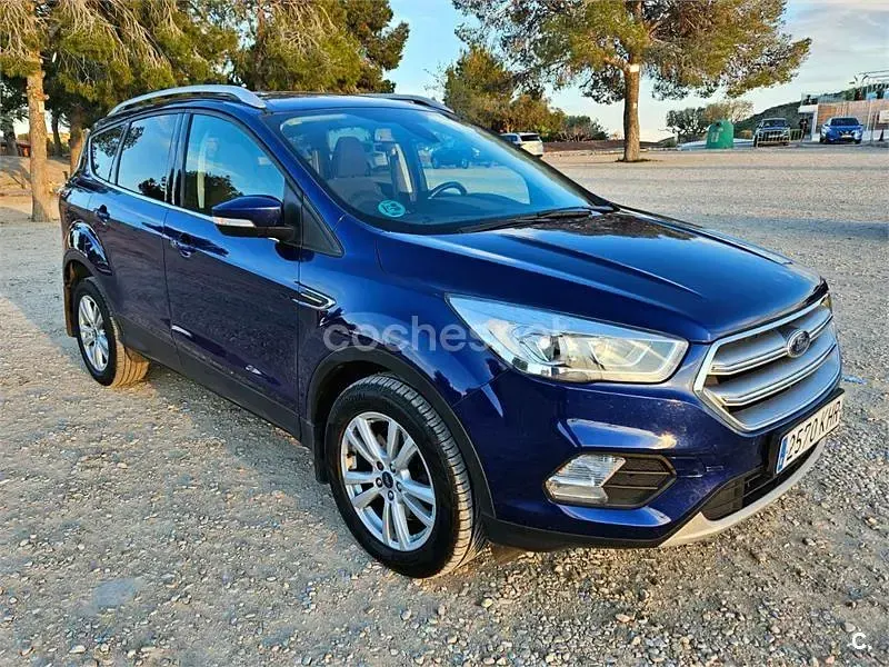 Usado Ford Kuga Titanium 150 CV (110 kW) 2018 Azul SUV