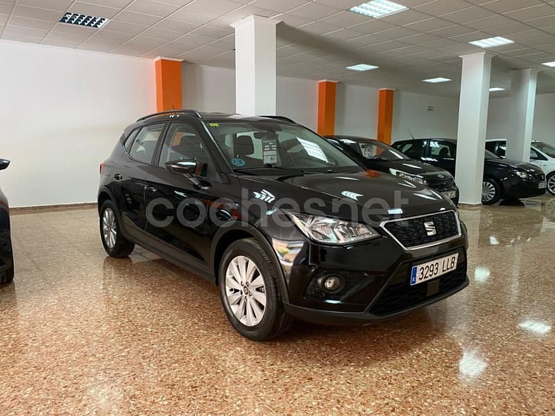 Negro Usado 2021 Seat Arona Reference SUV | 11.600 € (Precio justo) - Imagen 1/4