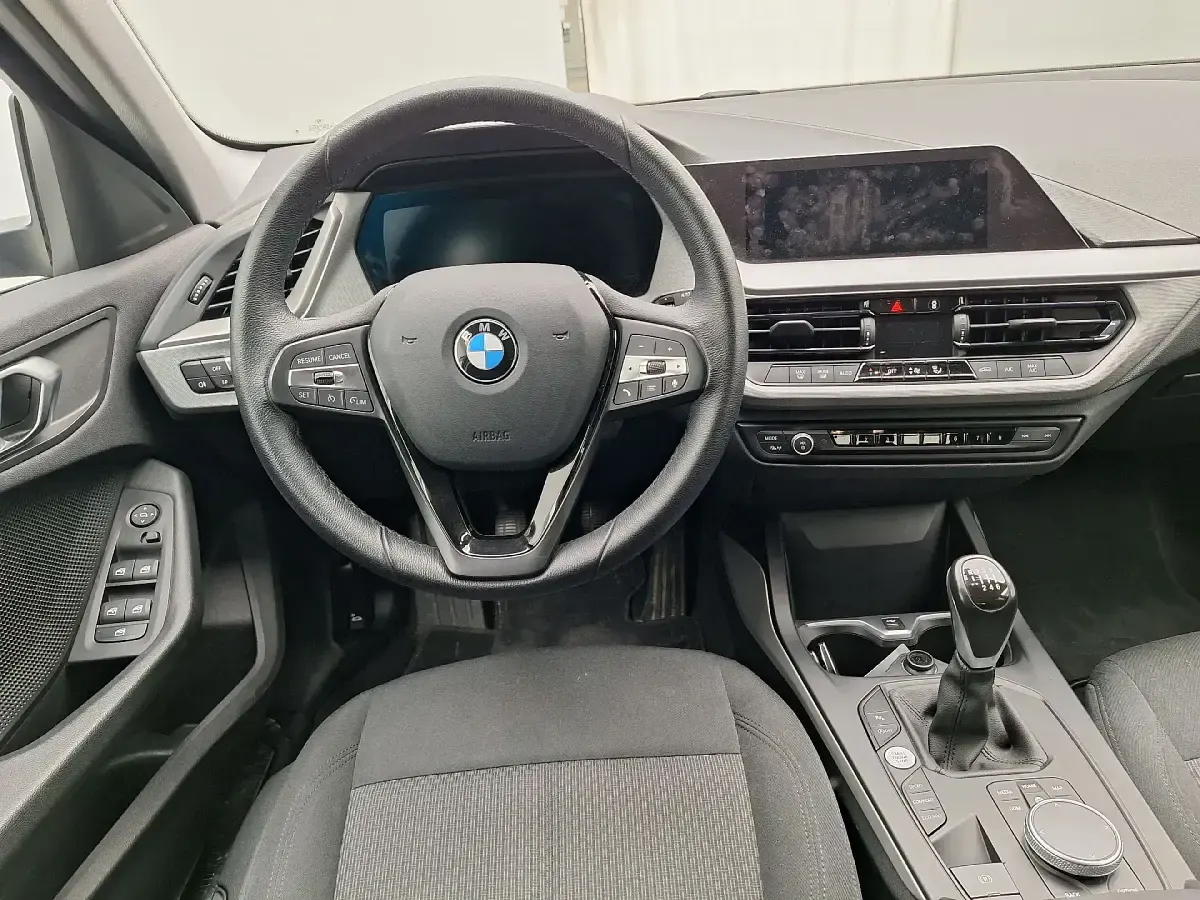 Usado BMW 116 116 CV (85 kW) 2023 Azul Utilitario