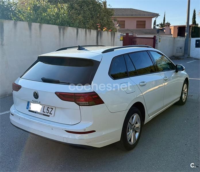 Usado VW Golf VIII Life 115 CV (84 kW) 2021 Blanco Familiar
