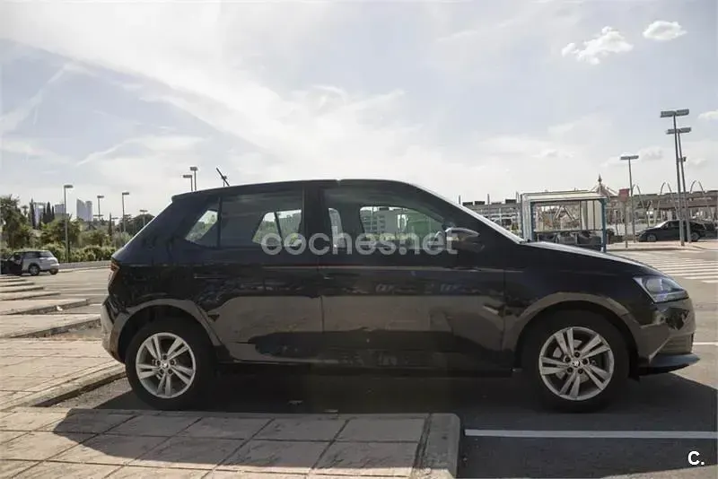 Usado Skoda Fabia Ambition 75 CV (55 kW) 2019 Negro Utilitario