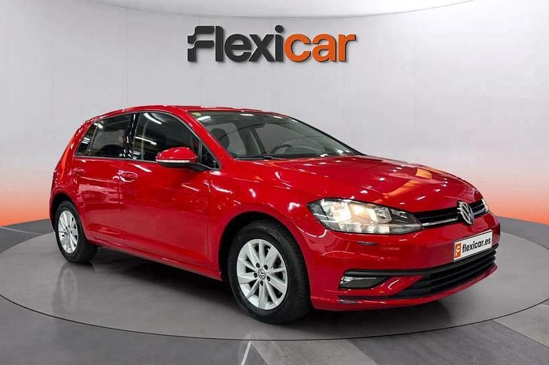 Rojo Usado 2019 VW Golf VII Advance Berlina | 13.990 € (Super precio) - Imagen 1/4