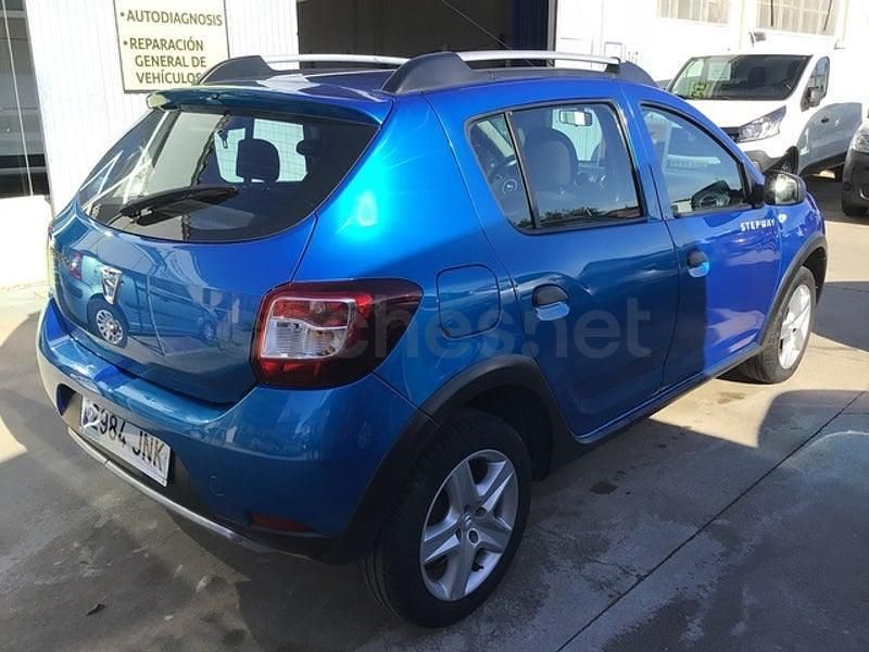 Usado Dacia Sandero Stepway 90 CV (66 kW) 2016 Azul Berlina