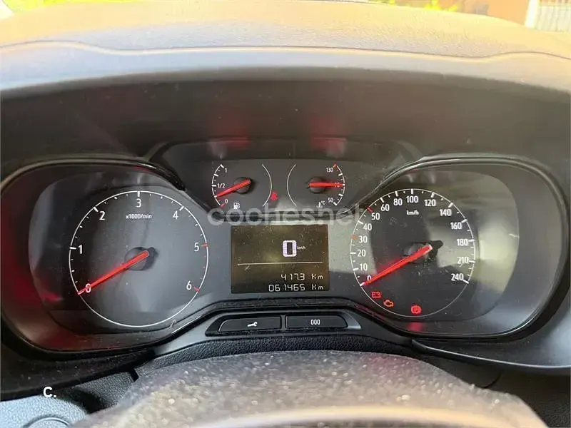 Używany Opel Combo Life Expression 102 KM (75 kW) 2019 Biały Minivan