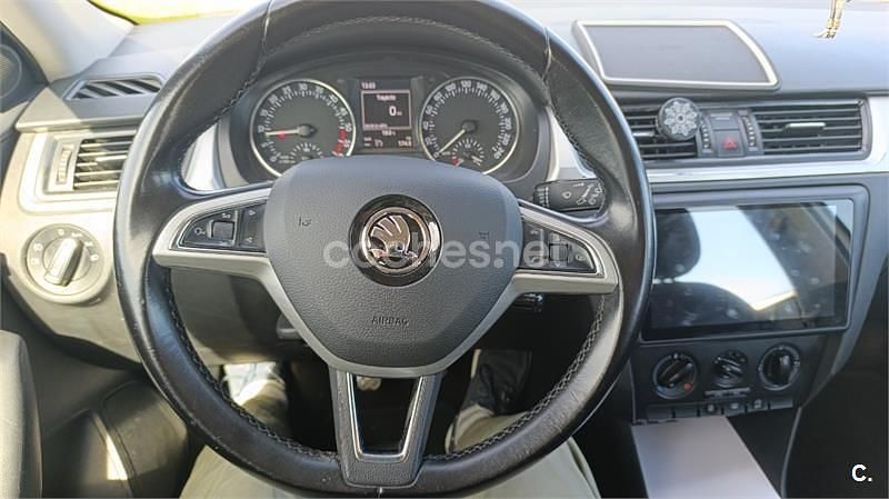 Usado Skoda Rapid Ambition 116 CV (85 kW) 2016 Blanco Utilitario