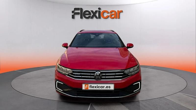 Usado VW Passat GTE 218 CV (160 kW) 2020 Rojo Familiar