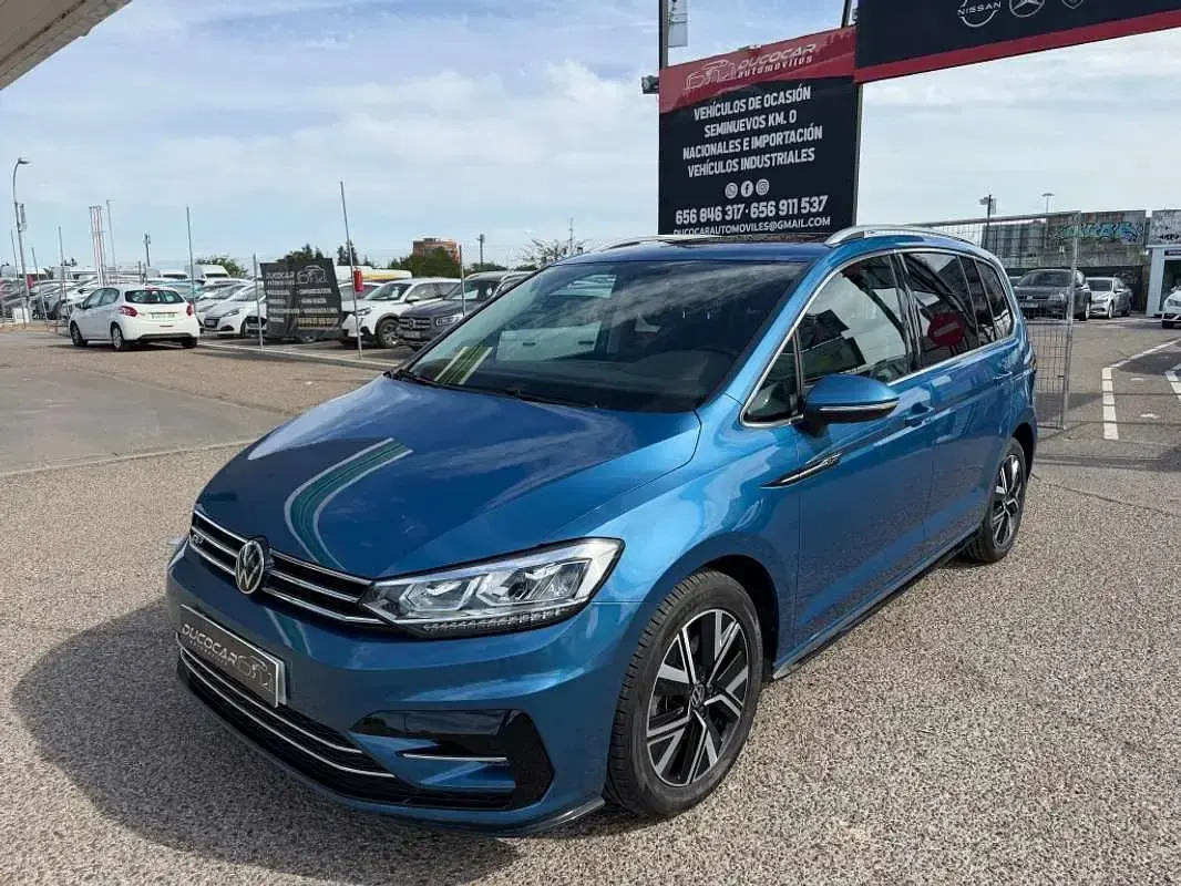 Usado VW Touran Sport 150 CV (110 kW) 2021 Azul Monovolumen