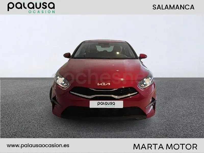 Nuevo Kia Ceed 100 CV (73 kW) 2026 Rojo Utilitario