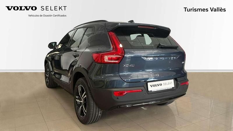 Usado Volvo XC40 Plus 2025 Azul SUV