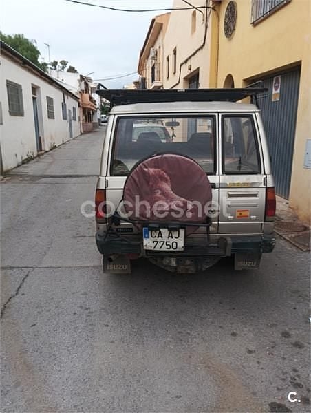Usado Isuzu Trooper 159 CV (116 kW) 2000 Beige SUV
