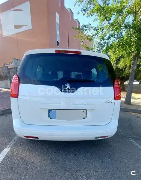Usado Peugeot 5008 Active 115 CV (84 kW) 2013 Blanco Monovolumen