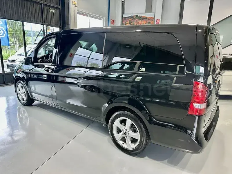 Begagnad Mercedes V220 Exclusive 163 HK (119 kW) 2017 Svart Minibuss