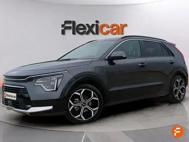 Usado Kia Niro 183 HP (134 kW) 2023 Cinzento SUV