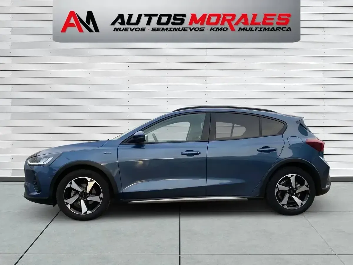 Usado Ford Focus Active X 155 CV (114 kW) 2023 Azul Berlina
