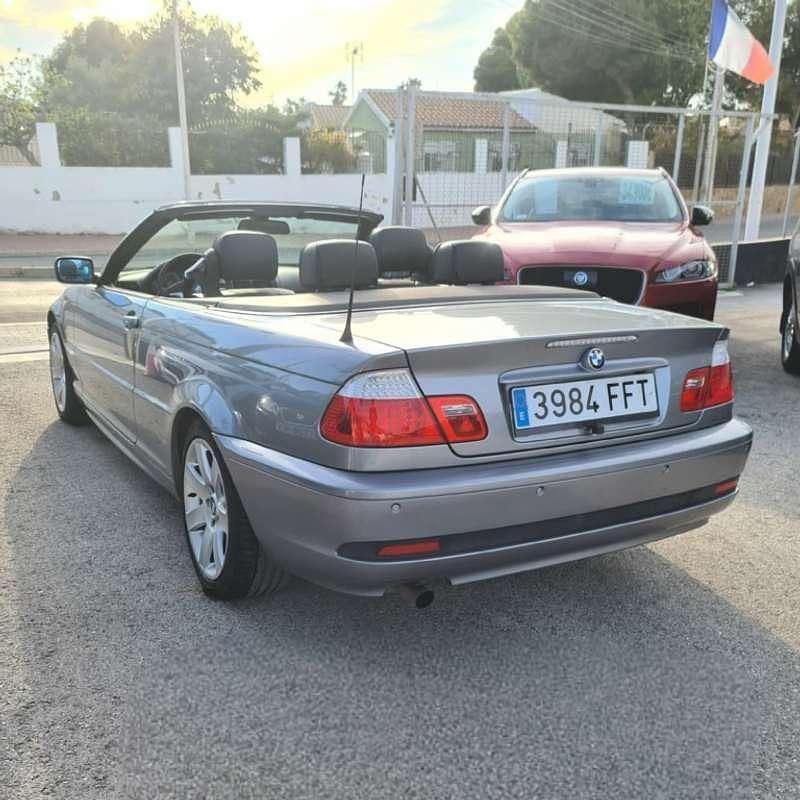 Usado BMW 318 Cabriolet 143 CV (105 kW) 2005 Gris Descapotable