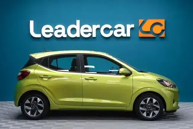 Usado Hyundai i10 67 CV (49 kW) 2024 Amarillo Utilitario