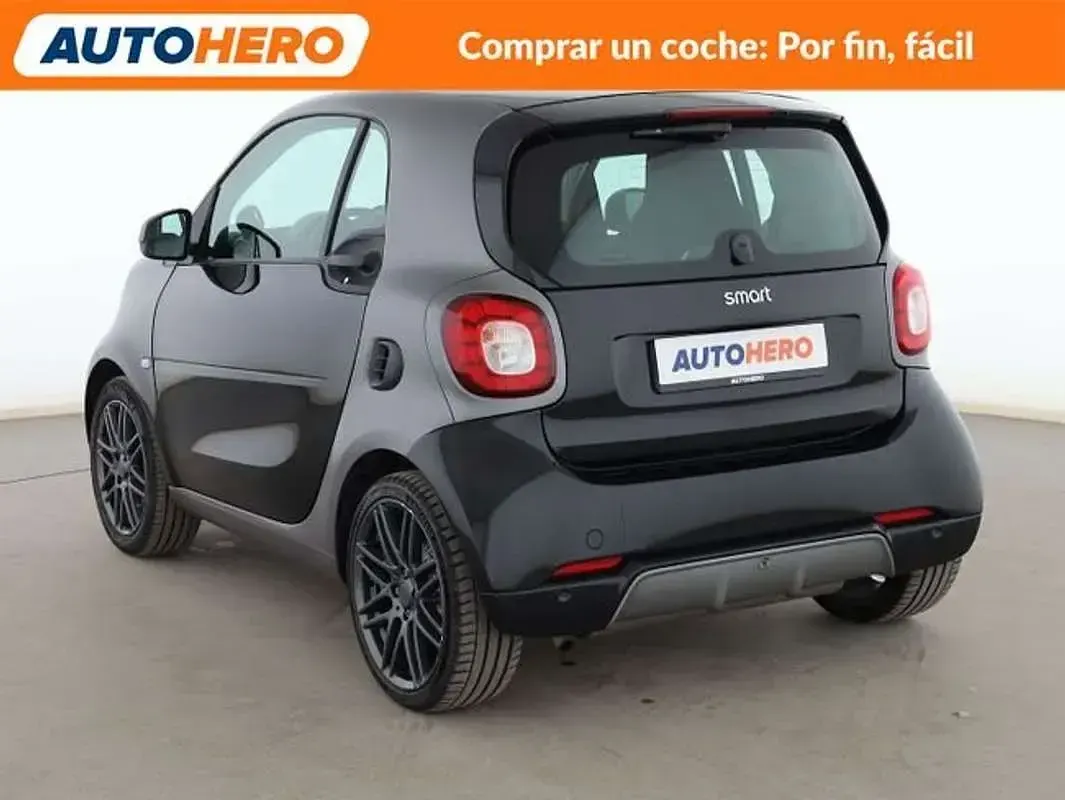 Usado Smart ForTwo Coupé Passion 90 CV (66 kW) 2018 Negro Coupe