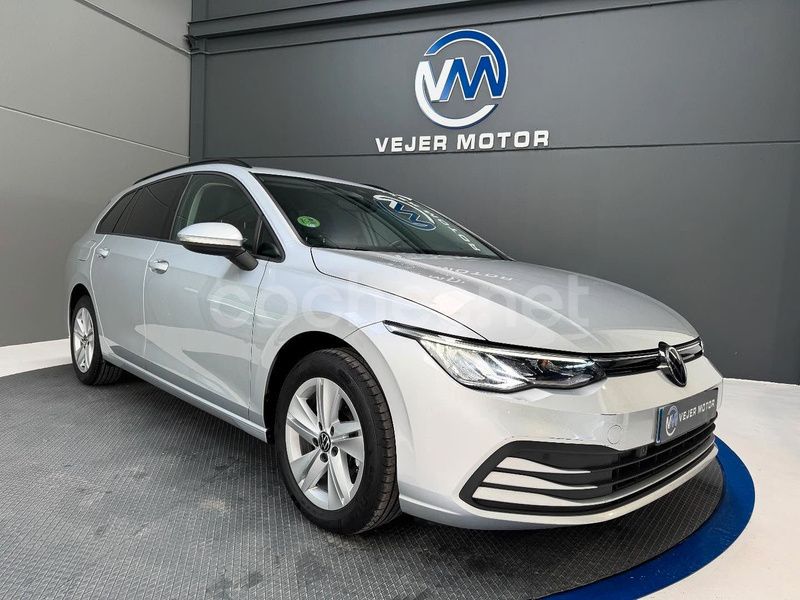 Gris Usado 2021 VW Golf VIII Life Familiar | 17.900 € (Un poco caro) - Imagen 1/4