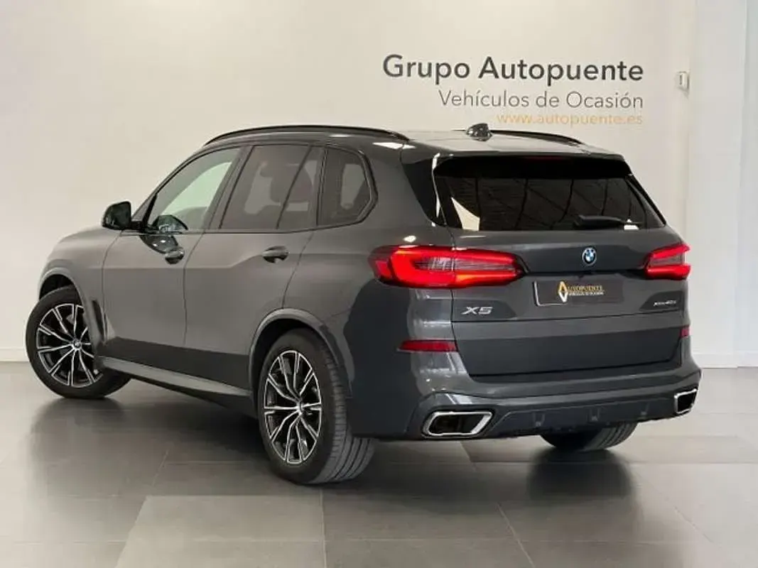 Usado BMW X5 Comfort Edition 398 CV (292 kW) 2022 Gris SUV