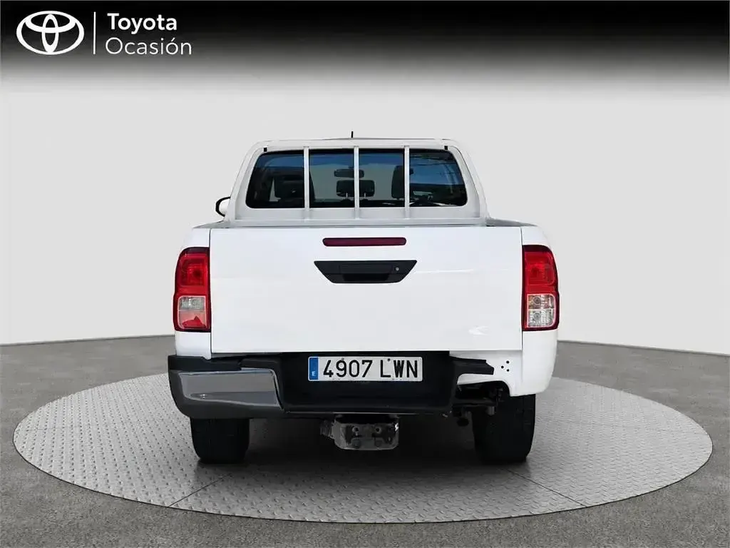 Usado Toyota HiLux 150 CV (110 kW) 2022 Blanco Pickup/Camioneta