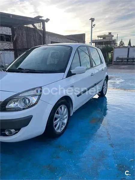 Usado Renault Scenic E-Tech 130 CV (95 kW) 2010 Blanco Monovolumen