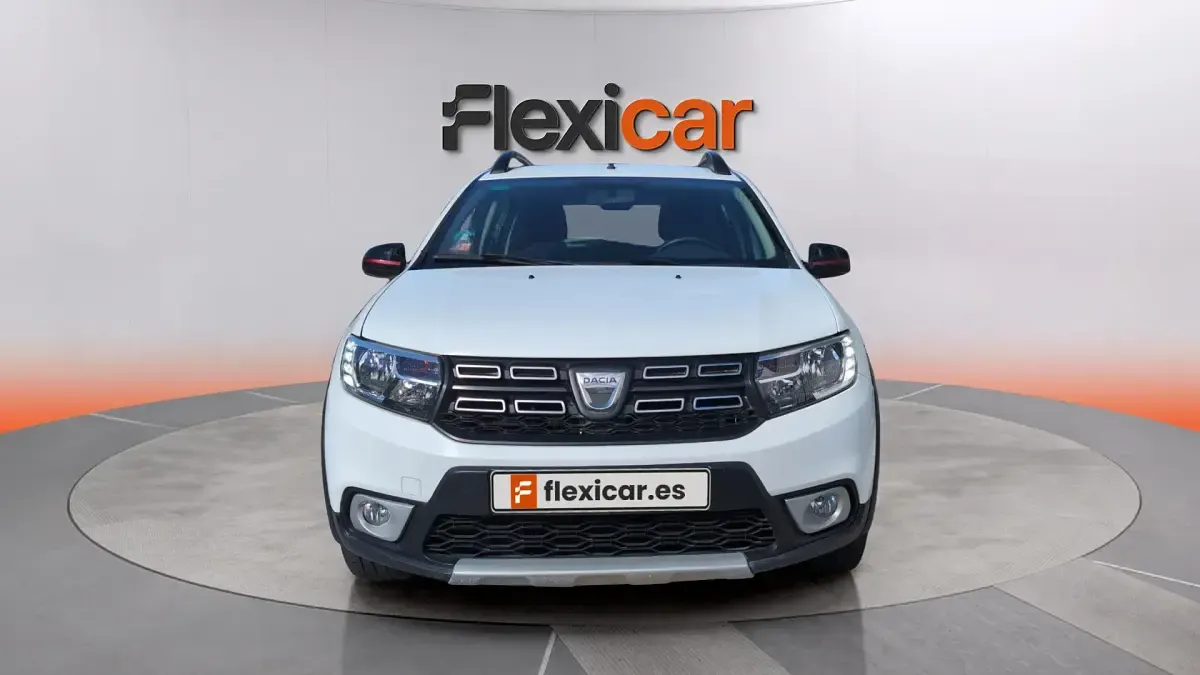Usado Dacia Sandero Comfort 95 CV (69 kW) 2019 Blanco Berlina